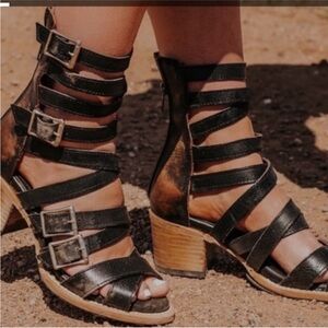 Free Bird by Steven Cognac Cozumel Sandals - Women's Size 8 — Genuine Leather